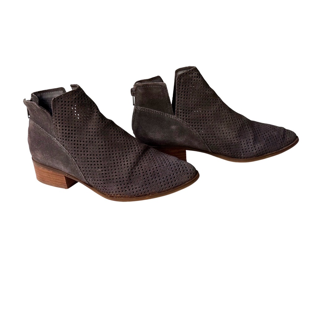 Crown Vintage Rumble Gray Perforated Suede Ankle Booties Women's 7.5